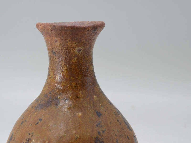 26002]辣韭徳利（多久守）｜備前焼わかくさ